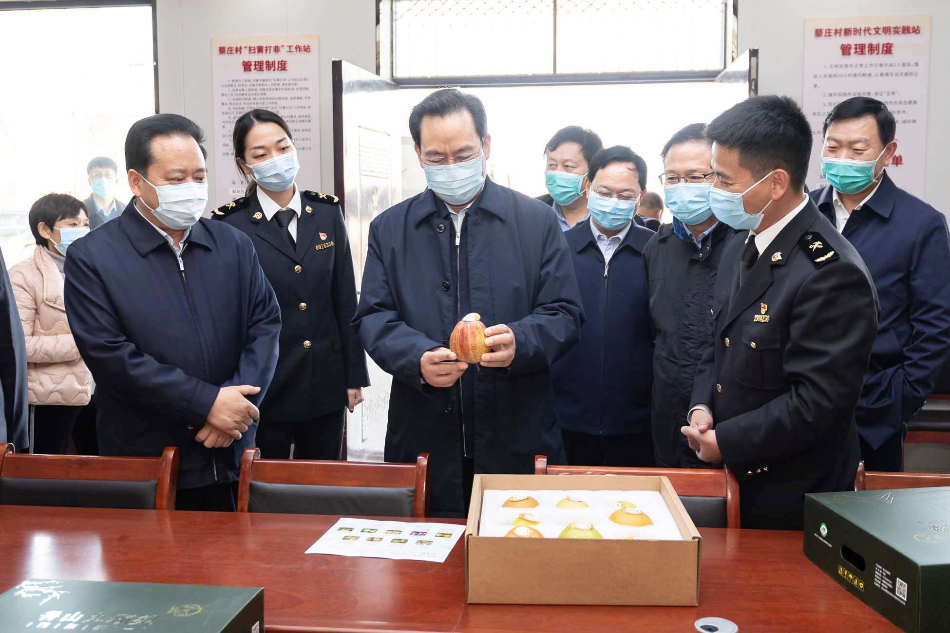 认真学习宣传贯彻党的二十大精神 把乡村振兴这篇大文章做出彩 孔昌生到鲁山县调研